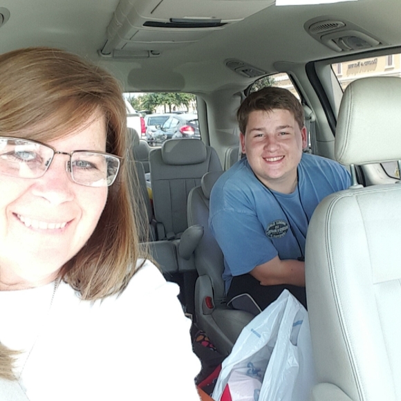 Meet your Posher, Michele - Picture 1 of 1